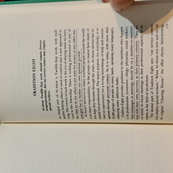 2/$8 📚 Al-Anon's Twelve Steps and Twelve Traditions hardcover vintage book - Picture 12 of 12